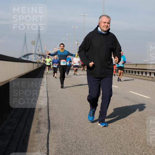 03.10.2025 - Köhlbrandbrückenlauf Fabian Wolf http://msf.ph/oto/9064502 03.10.2025 10:07:40 Position 3  meine-sportfotos.de