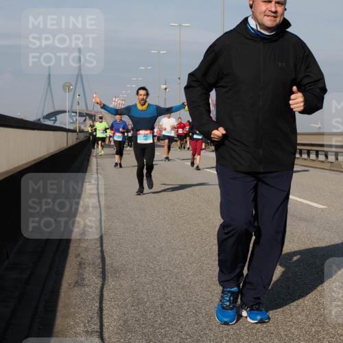 03.10.2025 - Köhlbrandbrückenlauf Fabian Wolf http://msf.ph/oto/9064506 03.10.2025 10:07:41 Position 3  meine-sportfotos.de