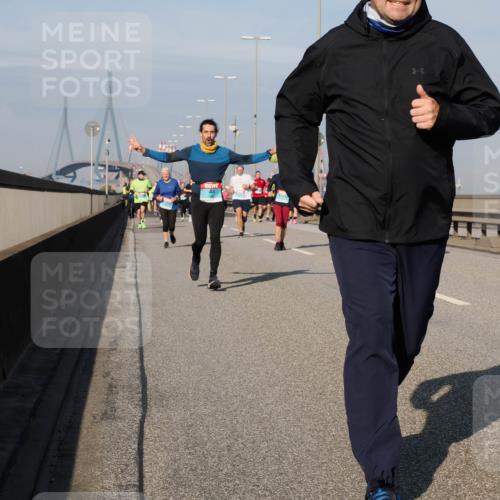 03.10.2025 - Köhlbrandbrückenlauf Fabian Wolf http://msf.ph/oto/9064510 03.10.2025 10:07:41 Position 3  meine-sportfotos.de