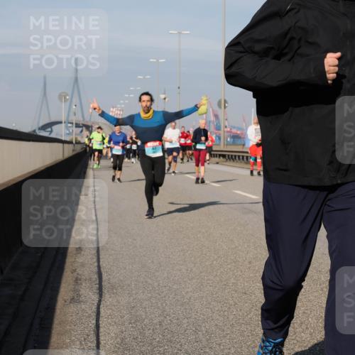 03.10.2025 - Köhlbrandbrückenlauf Fabian Wolf http://msf.ph/oto/9064519 03.10.2025 10:07:41 Position 3  meine-sportfotos.de