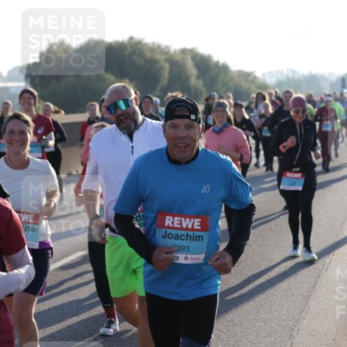 03.10.2025 - Köhlbrandbrückenlauf Jannik Wohlers http://msf.ph/oto/9064531 03.10.2025 09:25:24 Position 3 2465, 2393 meine-sportfotos.de