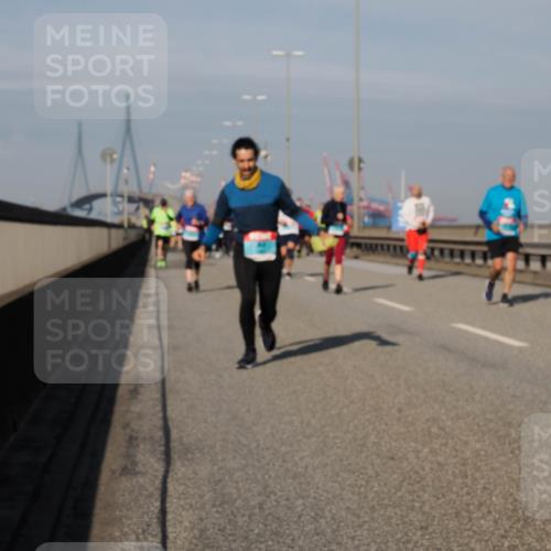 03.10.2025 - Köhlbrandbrückenlauf Fabian Wolf http://msf.ph/oto/9064536 03.10.2025 10:07:42 Position 3  meine-sportfotos.de