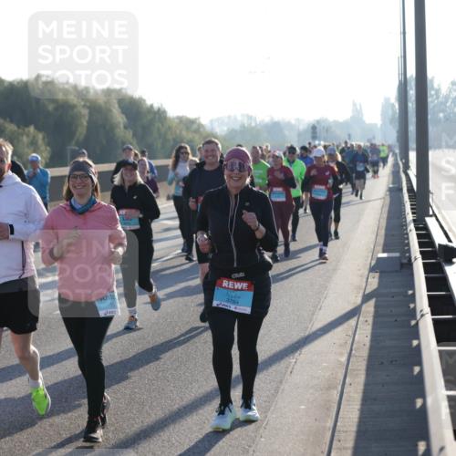 03.10.2025 - Köhlbrandbrückenlauf Jannik Wohlers http://msf.ph/oto/9064540 03.10.2025 09:25:25 Position 3 2233, 3784 meine-sportfotos.de