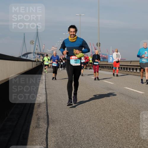 03.10.2025 - Köhlbrandbrückenlauf Fabian Wolf http://msf.ph/oto/9064546 03.10.2025 10:07:43 Position 3 3 meine-sportfotos.de