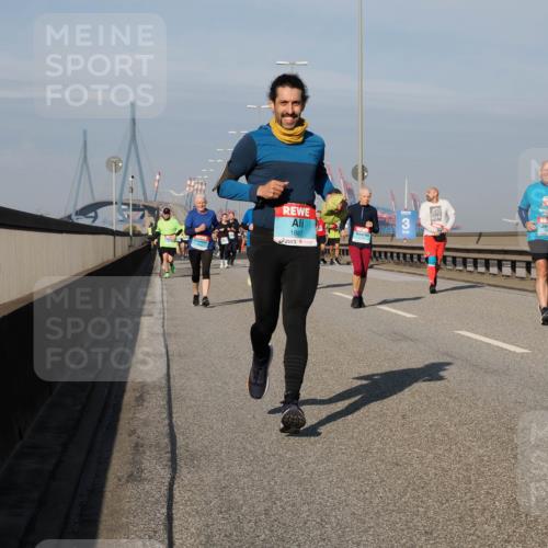03.10.2025 - Köhlbrandbrückenlauf Fabian Wolf http://msf.ph/oto/9064556 03.10.2025 10:07:43 Position 3 1887 meine-sportfotos.de