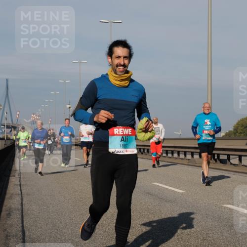 03.10.2025 - Köhlbrandbrückenlauf Fabian Wolf http://msf.ph/oto/9064576 03.10.2025 10:07:44 Position 3 1887 meine-sportfotos.de