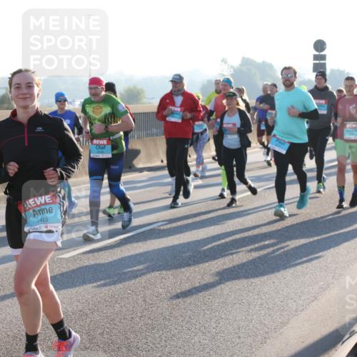 03.10.2025 - Köhlbrandbrückenlauf Lena Gebhardt http://msf.ph/oto/9064577 03.10.2025 09:21:39 Position 1 3699, 1485, 3348 meine-sportfotos.de