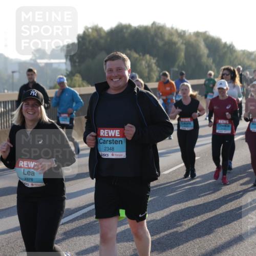 03.10.2025 - Köhlbrandbrückenlauf Jannik Wohlers http://msf.ph/oto/9064578 03.10.2025 09:25:28 Position 3 2378, 2348, 2727 meine-sportfotos.de