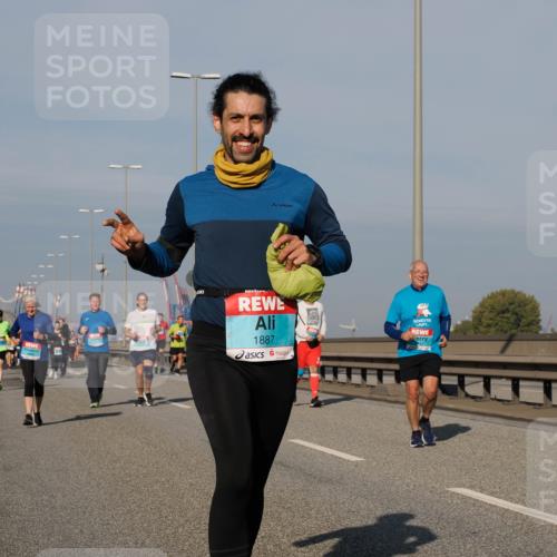 03.10.2025 - Köhlbrandbrückenlauf Fabian Wolf http://msf.ph/oto/9064580 03.10.2025 10:07:44 Position 3 1887 meine-sportfotos.de