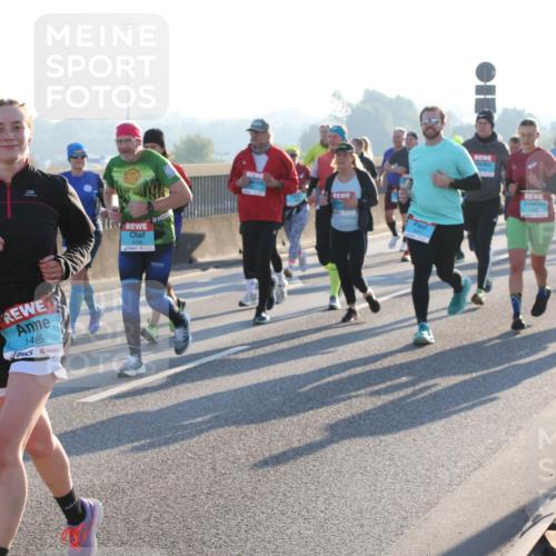 03.10.2025 - Köhlbrandbrückenlauf Lena Gebhardt http://msf.ph/oto/9064581 03.10.2025 09:21:39 Position 1 699, 1485 meine-sportfotos.de