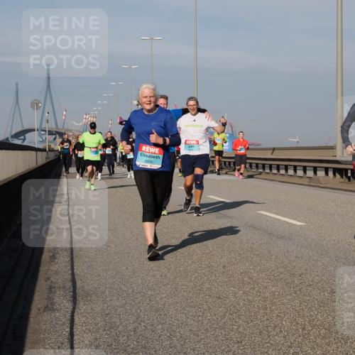 03.10.2025 - Köhlbrandbrückenlauf Fabian Wolf http://msf.ph/oto/9064650 03.10.2025 10:07:48 Position 3 3626, 2136, 3234 meine-sportfotos.de
