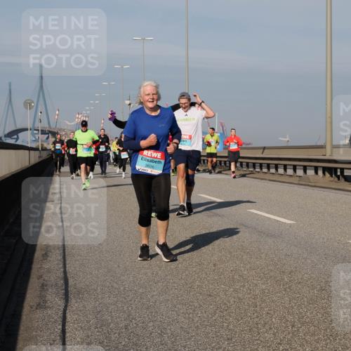 03.10.2025 - Köhlbrandbrückenlauf Fabian Wolf http://msf.ph/oto/9064656 03.10.2025 10:07:48 Position 3 3626, 3234, 2136 meine-sportfotos.de