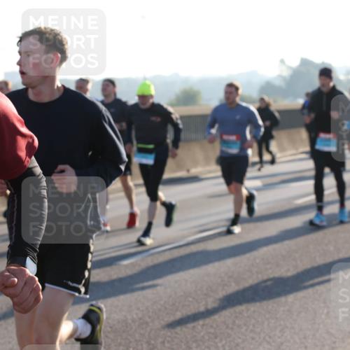 03.10.2025 - Köhlbrandbrückenlauf Lena Gebhardt http://msf.ph/oto/9064662 03.10.2025 09:21:43 Position 1  meine-sportfotos.de