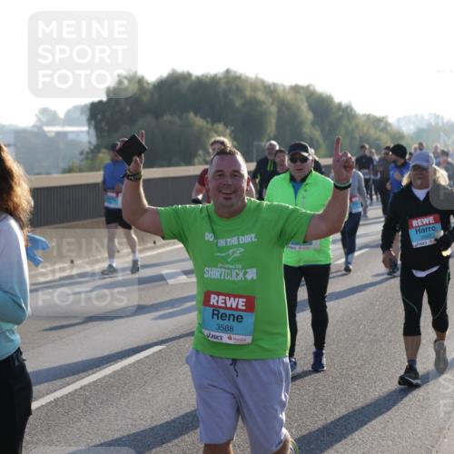 03.10.2025 - Köhlbrandbrückenlauf Jannik Wohlers http://msf.ph/oto/9064670 03.10.2025 09:25:32 Position 3 8476, 3588, 2527 meine-sportfotos.de