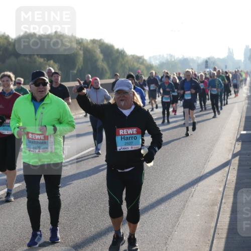 03.10.2025 - Köhlbrandbrückenlauf Jannik Wohlers http://msf.ph/oto/9064676 03.10.2025 09:25:34 Position 3 2332, 3396, 2527 meine-sportfotos.de
