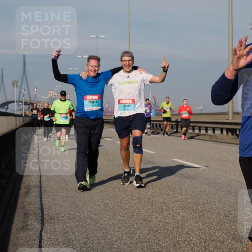 03.10.2025 - Köhlbrandbrückenlauf Fabian Wolf http://msf.ph/oto/9064691 03.10.2025 10:07:50 Position 3 1814, 3234, 3626 meine-sportfotos.de