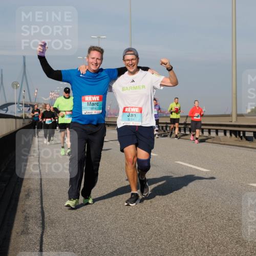 03.10.2025 - Köhlbrandbrückenlauf Fabian Wolf http://msf.ph/oto/9064705 03.10.2025 10:07:51 Position 3 1814, 3234 meine-sportfotos.de