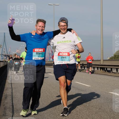 03.10.2025 - Köhlbrandbrückenlauf Fabian Wolf http://msf.ph/oto/9064714 03.10.2025 10:07:52 Position 3 1814, 3234 meine-sportfotos.de