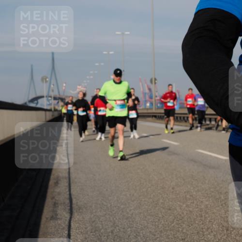 03.10.2025 - Köhlbrandbrückenlauf Fabian Wolf http://msf.ph/oto/9064733 03.10.2025 10:07:53 Position 3  meine-sportfotos.de