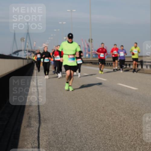 03.10.2025 - Köhlbrandbrückenlauf Fabian Wolf http://msf.ph/oto/9064736 03.10.2025 10:07:54 Position 3  meine-sportfotos.de
