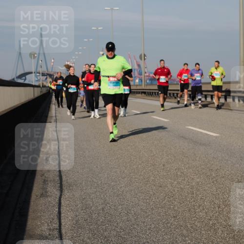03.10.2025 - Köhlbrandbrückenlauf Fabian Wolf http://msf.ph/oto/9064740 03.10.2025 10:07:54 Position 3  meine-sportfotos.de