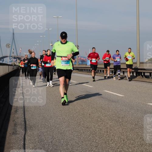 03.10.2025 - Köhlbrandbrückenlauf Fabian Wolf http://msf.ph/oto/9064754 03.10.2025 10:07:55 Position 3 2525 meine-sportfotos.de