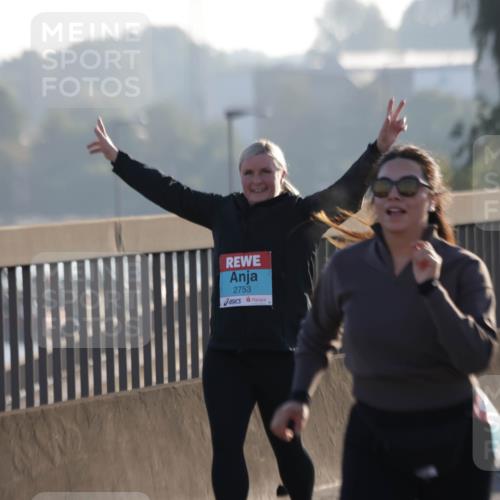 03.10.2025 - Köhlbrandbrückenlauf Jannik Wohlers http://msf.ph/oto/9064791 03.10.2025 09:25:40 Position 3 2753 meine-sportfotos.de