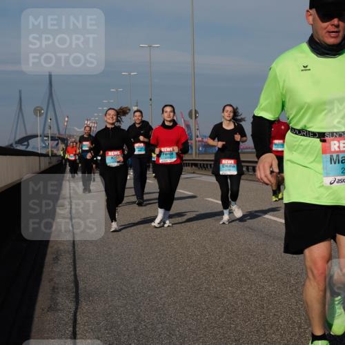 03.10.2025 - Köhlbrandbrückenlauf Fabian Wolf http://msf.ph/oto/9064797 03.10.2025 10:07:57 Position 3 2192, 2525 meine-sportfotos.de