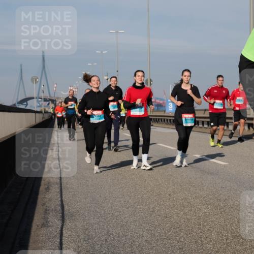03.10.2025 - Köhlbrandbrückenlauf Fabian Wolf http://msf.ph/oto/9064804 03.10.2025 10:07:57 Position 3 3, 2166 meine-sportfotos.de
