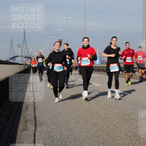 03.10.2025 - Köhlbrandbrückenlauf Fabian Wolf http://msf.ph/oto/9064813 03.10.2025 10:07:58 Position 3  meine-sportfotos.de