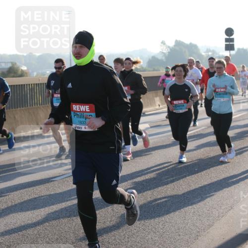 03.10.2025 - Köhlbrandbrückenlauf Lena Gebhardt http://msf.ph/oto/9064814 03.10.2025 09:21:51 Position 1 0, 3157, 17, 1833 meine-sportfotos.de