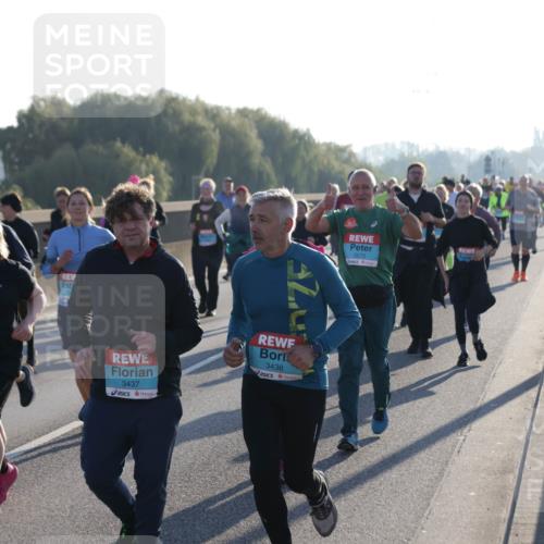 03.10.2025 - Köhlbrandbrückenlauf Jannik Wohlers http://msf.ph/oto/9064850 03.10.2025 09:25:43 Position 3 2504, 3437, 3438, 2272 meine-sportfotos.de