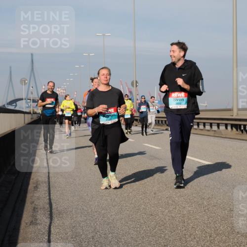 03.10.2025 - Köhlbrandbrückenlauf Fabian Wolf http://msf.ph/oto/9064865 03.10.2025 10:08:01 Position 3 2586, 2655 meine-sportfotos.de