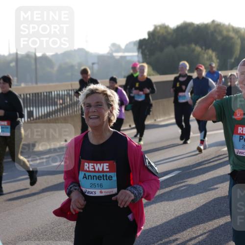 03.10.2025 - Köhlbrandbrückenlauf Jannik Wohlers http://msf.ph/oto/9064872 03.10.2025 09:25:46 Position 3 2763, 2516, 2272 meine-sportfotos.de