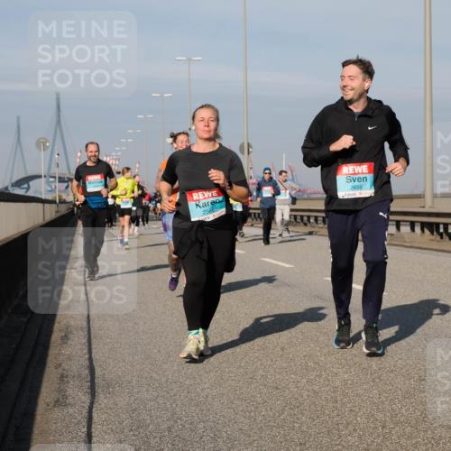 03.10.2025 - Köhlbrandbrückenlauf Fabian Wolf http://msf.ph/oto/9064873 03.10.2025 10:08:01 Position 3 2586, 2655 meine-sportfotos.de