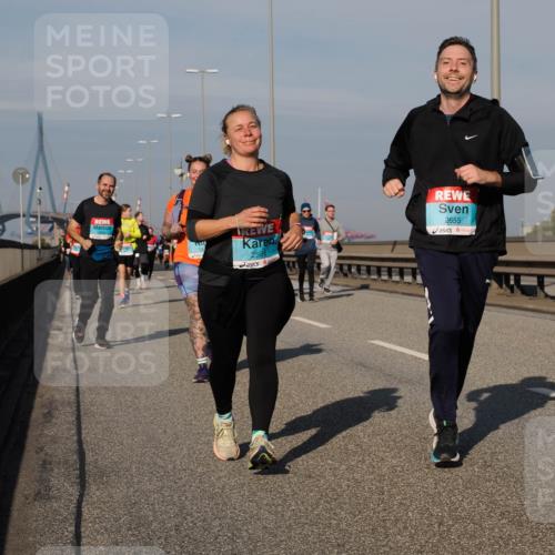 03.10.2025 - Köhlbrandbrückenlauf Fabian Wolf http://msf.ph/oto/9064880 03.10.2025 10:08:02 Position 3 13, 2586, 2655 meine-sportfotos.de