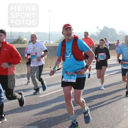 03.10.2025 - Köhlbrandbrückenlauf Lena Gebhardt http://msf.ph/oto/9064881 03.10.2025 09:21:54 Position 1 2, 1757 meine-sportfotos.de
