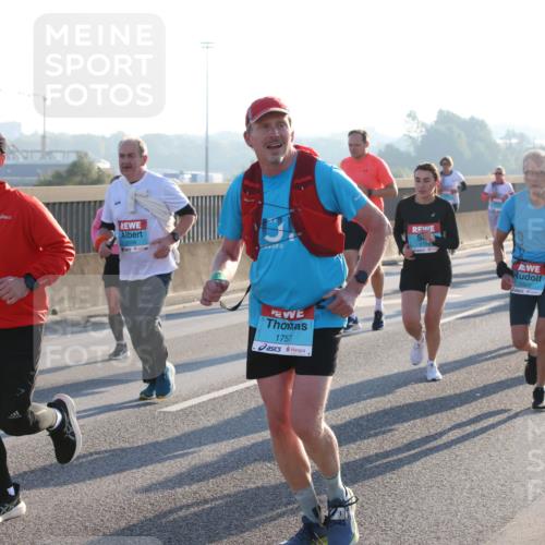 03.10.2025 - Köhlbrandbrückenlauf Lena Gebhardt http://msf.ph/oto/9064885 03.10.2025 09:21:54 Position 1 2056, 1757, 2902 meine-sportfotos.de