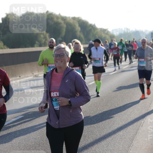 03.10.2025 - Köhlbrandbrückenlauf Jannik Wohlers http://msf.ph/oto/9064903 03.10.2025 09:25:49 Position 3 35 meine-sportfotos.de