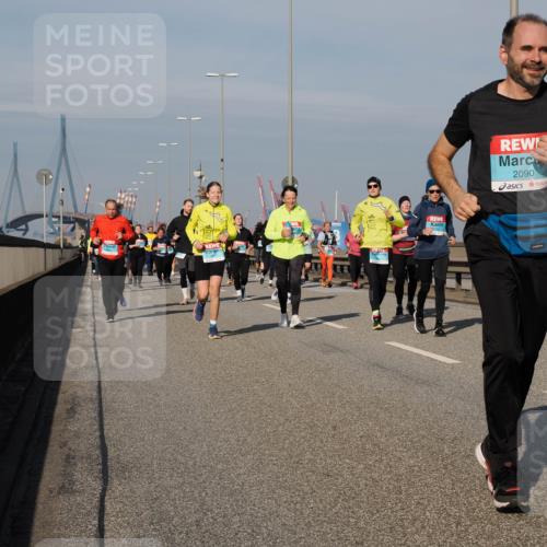 03.10.2025 - Köhlbrandbrückenlauf Fabian Wolf http://msf.ph/oto/9064953 03.10.2025 10:08:06 Position 3 2090 meine-sportfotos.de