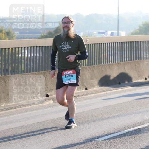 03.10.2025 - Köhlbrandbrückenlauf Lena Gebhardt http://msf.ph/oto/9064976 03.10.2025 09:22:05 Position 1 22, 23, 1390, 3200 meine-sportfotos.de