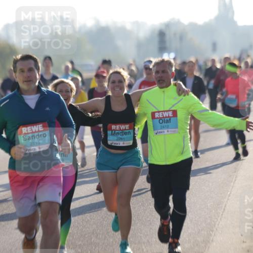03.10.2025 - Köhlbrandbrückenlauf Jannik Wohlers http://msf.ph/oto/9064979 03.10.2025 09:25:57 Position 3 2115, 2261, 2412 meine-sportfotos.de