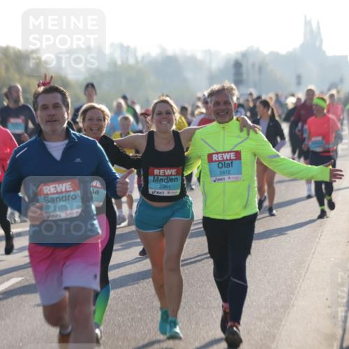 03.10.2025 - Köhlbrandbrückenlauf Jannik Wohlers http://msf.ph/oto/9064990 03.10.2025 09:25:58 Position 3 2115, 2261, 2412 meine-sportfotos.de