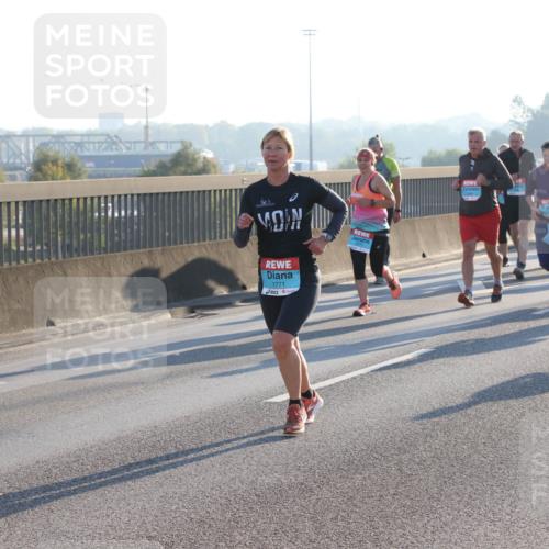 03.10.2025 - Köhlbrandbrückenlauf Lena Gebhardt http://msf.ph/oto/9065001 03.10.2025 09:22:07 Position 1 1771 meine-sportfotos.de