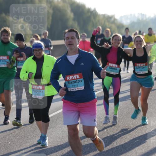 03.10.2025 - Köhlbrandbrückenlauf Jannik Wohlers http://msf.ph/oto/9065009 03.10.2025 09:25:59 Position 3 2603, 2115, 2419, 2201, 2412 meine-sportfotos.de