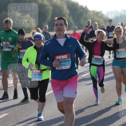 03.10.2025 - Köhlbrandbrückenlauf Jannik Wohlers http://msf.ph/oto/9065019 03.10.2025 09:25:59 Position 3 2603, 2115, 2419, 2261, 2412 meine-sportfotos.de