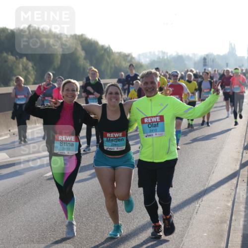 03.10.2025 - Köhlbrandbrückenlauf Jannik Wohlers http://msf.ph/oto/9065039 03.10.2025 09:26:01 Position 3 2603, 2419, 2261, 2412 meine-sportfotos.de