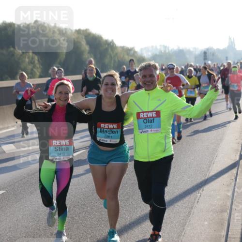 03.10.2025 - Köhlbrandbrückenlauf Jannik Wohlers http://msf.ph/oto/9065051 03.10.2025 09:26:01 Position 3 2419, 2261, 2412 meine-sportfotos.de
