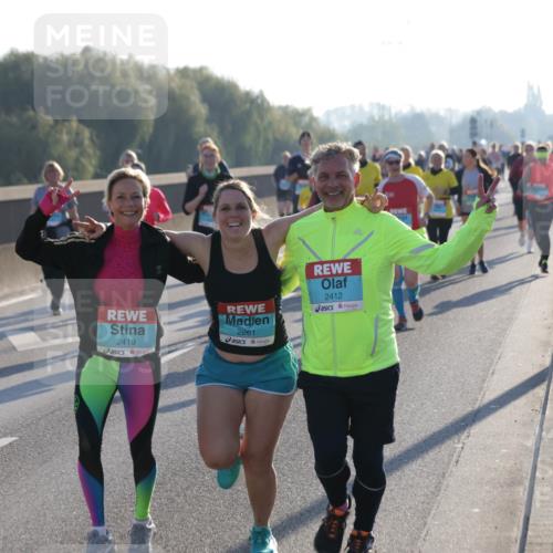 03.10.2025 - Köhlbrandbrückenlauf Jannik Wohlers http://msf.ph/oto/9065055 03.10.2025 09:26:01 Position 3 2419, 2261, 2412 meine-sportfotos.de