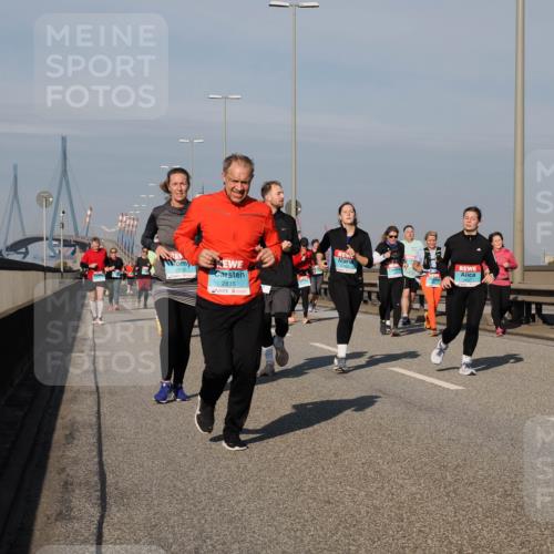 03.10.2025 - Köhlbrandbrückenlauf Fabian Wolf http://msf.ph/oto/9065058 03.10.2025 10:08:11 Position 3 2320, 2835, 2237 meine-sportfotos.de